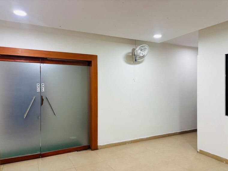 Room, madhapur Commercial Office Space 1845 Sq.Ft. In Madhapur Hyderabad 10200362