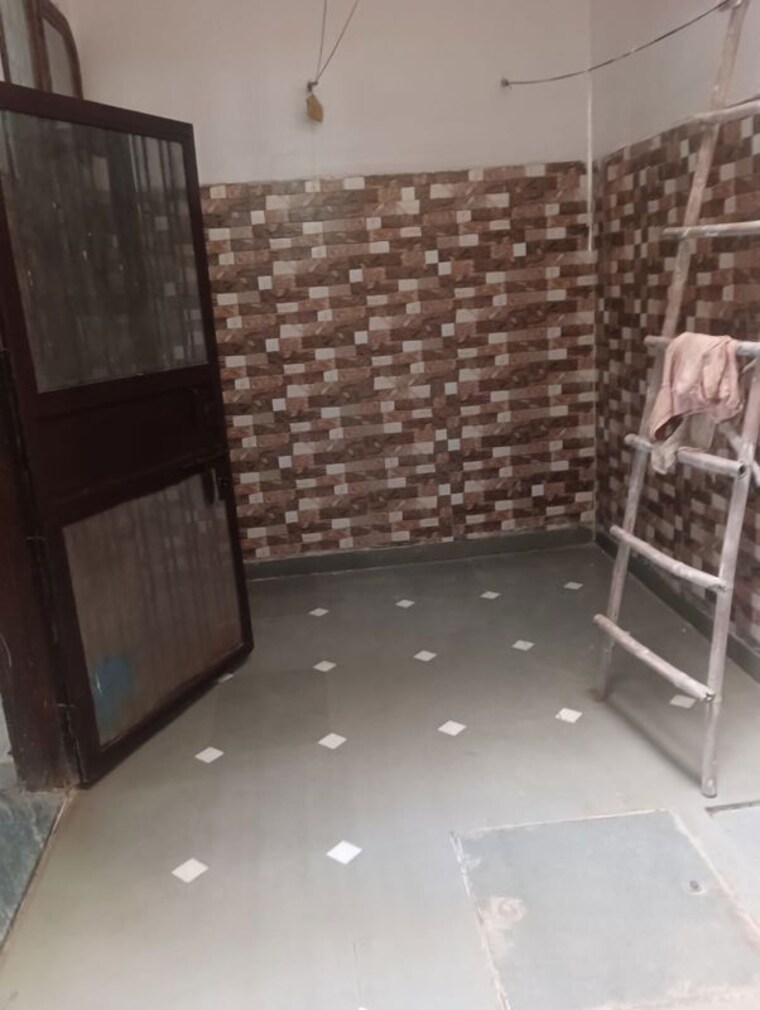 undefined, sector 46 2.5 Bedroom 108 Sq.Ft. Independent House In Sector 46 Faridabad 10200360