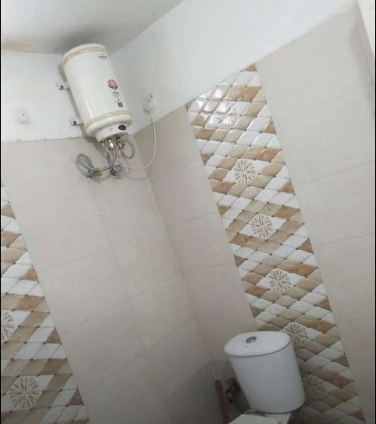 Bathroom, rudra-twin-towers 3 Bedroom 1551 Sq.Ft. Apartment In Butler Colony Lucknow 10200366