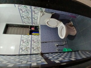 Team Area in 1 BHK Apartment at Chanchal Kalyan Complex, Yari Road – for Rent