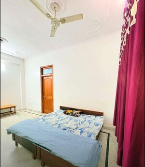 Bedroom in 2 BHK Builder Floor at Gomti Nagar – for Rent