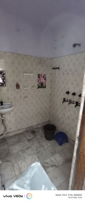 Bathroom in 1 RK Independent House at Sector 56 – for Rent