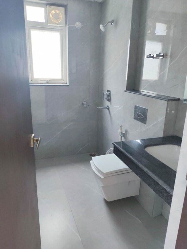 Bathroom, gomti nagar 3 Bedroom 1700 Sq.Ft. Builder Floor In Gomti Nagar Lucknow 10200424