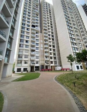 2 BHK Apartment For Rent in Shapoorji Pallonji Vicinia, Powai