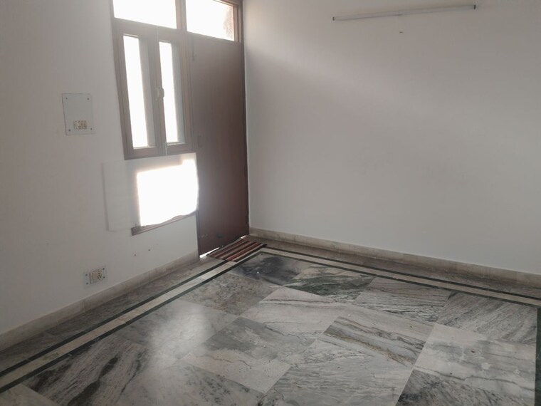 Room, sector 21c 3 Bedroom 1450 Sq.Ft. Apartment In Sector 21c Faridabad 10200476