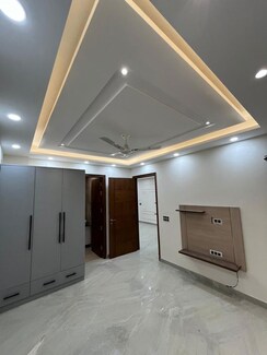 2 BHK + Pooja Room Builder Floor For Rent in Kadipur