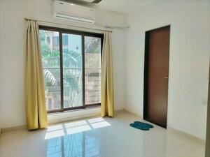 2 BHK Apartment For Rent in Group Seven Rushi Heights, Goregaon East