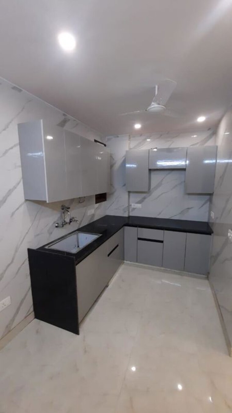 Master Bedroom, east of kailash 1.5 Bedroom 125 Sq.Yd. Builder Floor In East Of Kailash Delhi 10200521