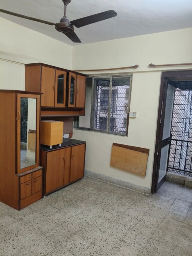 Room, lok-upvan-apartment-phase-2 1 Bedroom 450 Sq.Ft. Apartment In Vasant Vihar Thane 10200525