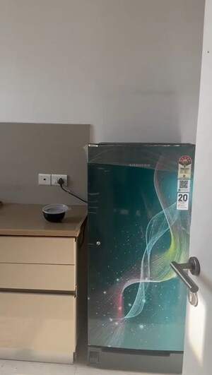 Furnished Amenities in 1 BHK Apartment at Hiranandani Solitaire Studio Apartment, Ghodbunder Road – for Rent