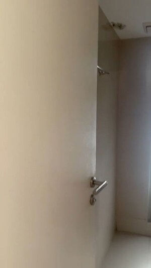 Furnished Amenities in 1 BHK Apartment at Hiranandani Solitaire Studio Apartment, Ghodbunder Road – for Rent