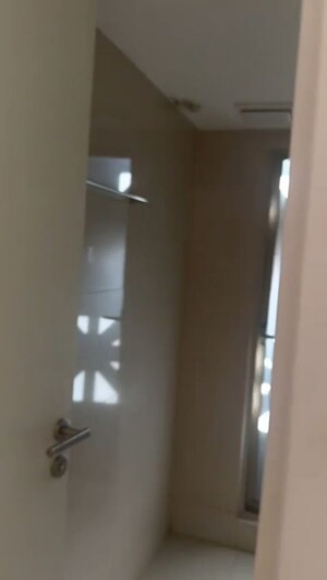 Furnished Amenities in 1 BHK Apartment at Hiranandani Solitaire Studio Apartment, Ghodbunder Road – for Rent