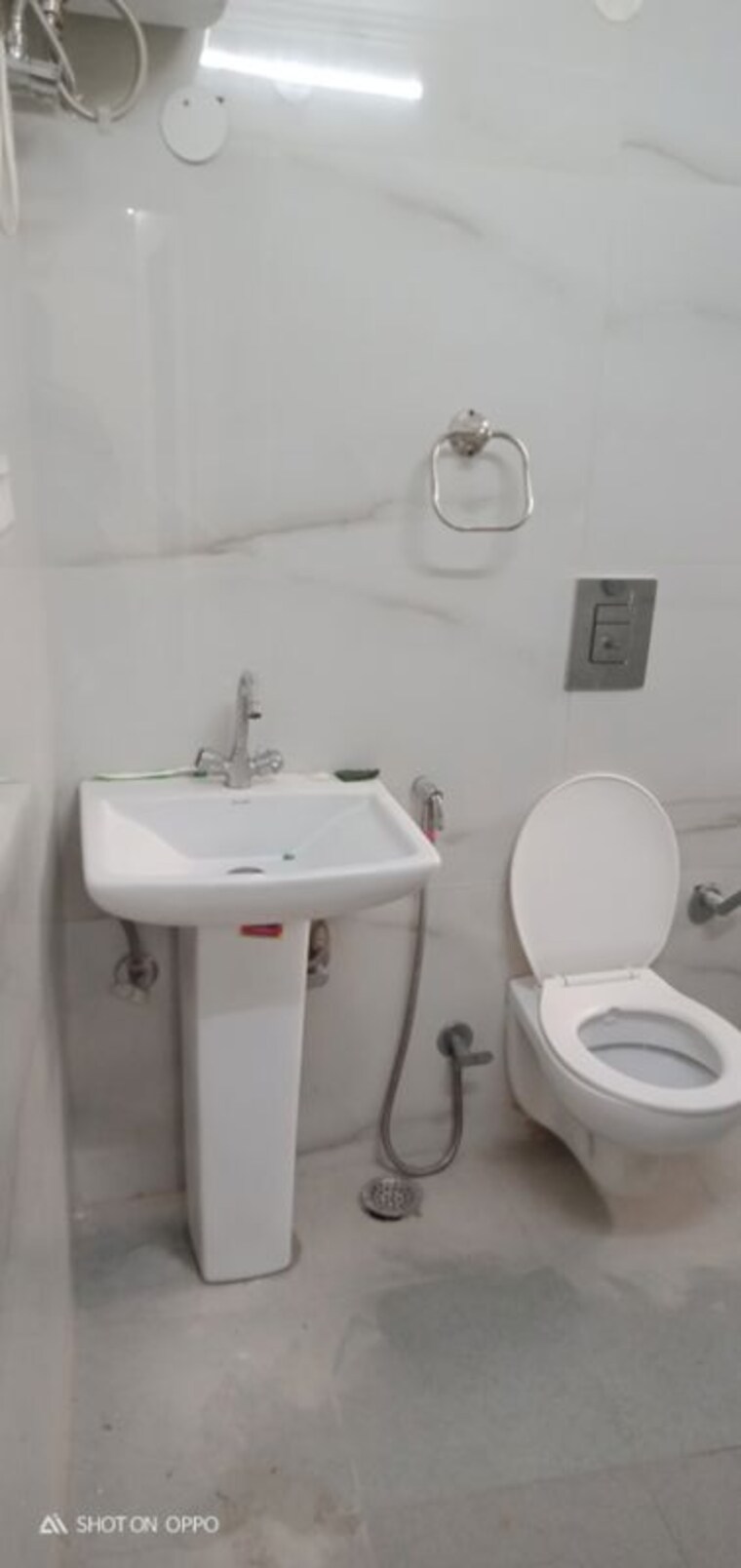 Bathroom, vasant kunj 3 Bedroom 1450 Sq.Ft. Apartment In Vasant Kunj Delhi 10200559