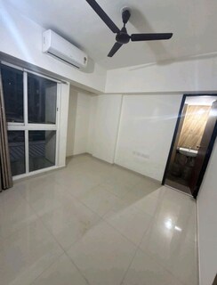 1 BHK Apartment For Rent in Lodha Amara