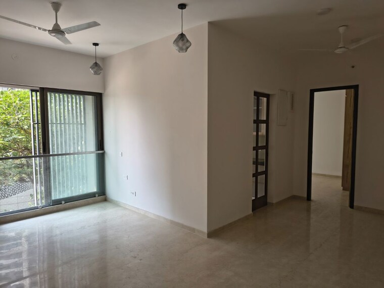 Room, bandra east 3 Bedroom 1100 Sq.Ft. Apartment In Bandra East Mumbai 10200571