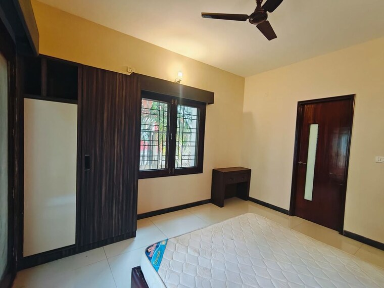 Bedroom, rahat-gardenia 5 Bedroom 3300 Sq.Ft. Villa In Whitefield Bangalore 10200585