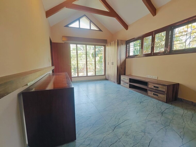 Bedroom, rahat-gardenia 5 Bedroom 3300 Sq.Ft. Villa In Whitefield Bangalore 10200585