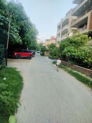 1 BHK Builder Floor – Garden View at Sector 30 - for Rent