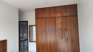 Furnished Amenities in 2 BHK Apartment at Raheja Ridgewood, Goregaon East – for Rent