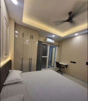 Team Area in 2 BHK Apartment at Rishita Manhattan, Gomti Nagar – for Rent