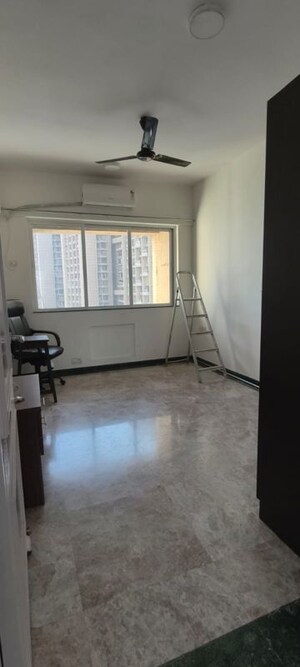Team Area in 3 BHK Apartment at Hiranandani Gardens Eldora, Powai – for Rent