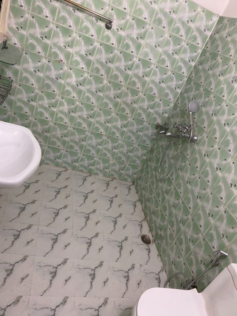 Bathroom, gomti nagar 3 Bedroom 1352 Sq.Ft. Independent House In Gomti Nagar Lucknow 10200722