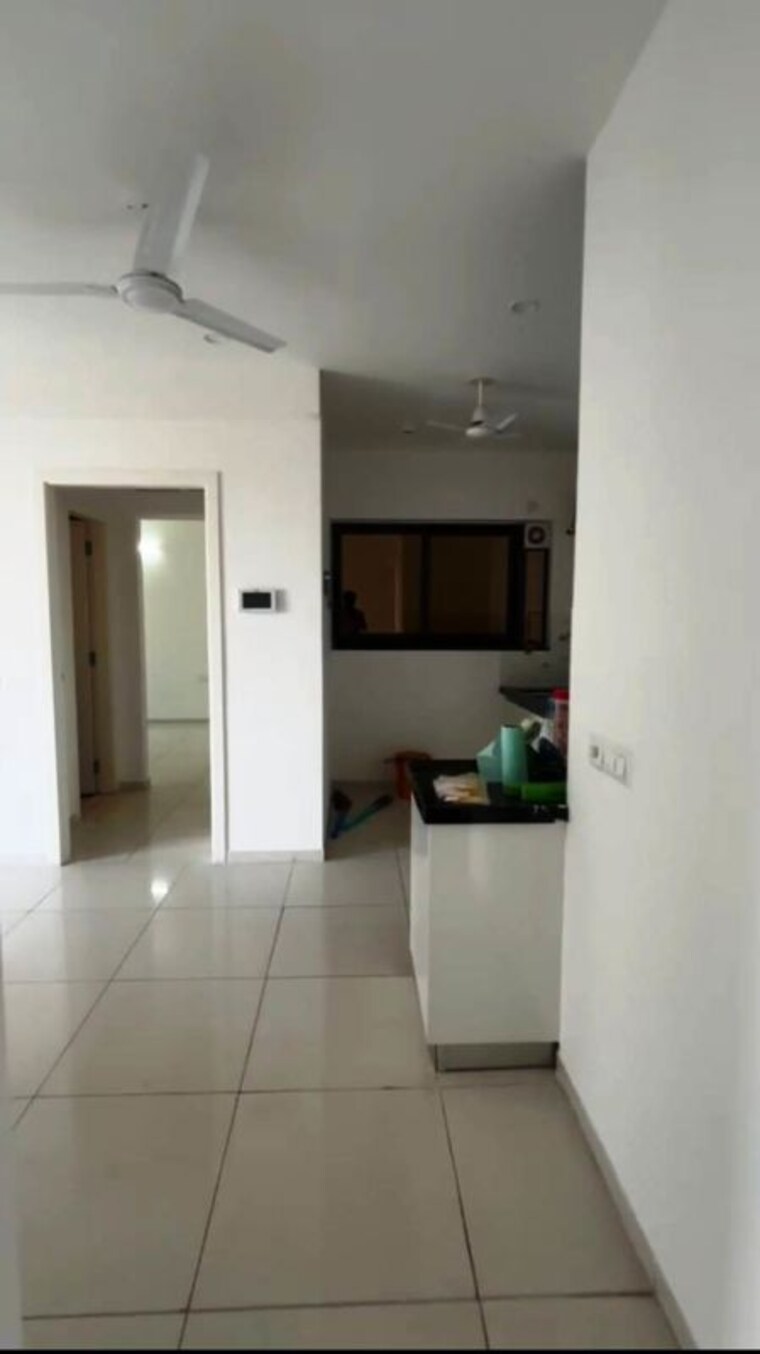 Bathroom, amanora-gold-towers 3.5 Bedroom 1650 Sq.Ft. Apartment In Hadapsar Pune 10200728