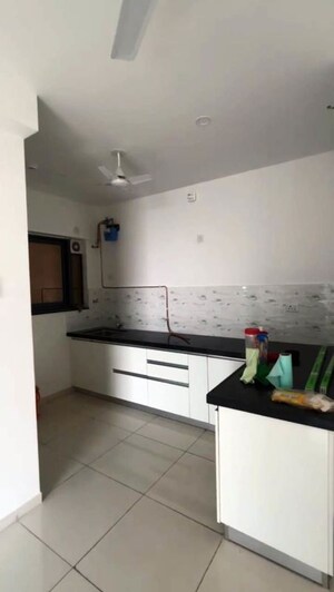 Kitchen in 3.5 BHK Apartment at Amanora Gold Towers, Hadapsar – for Rent