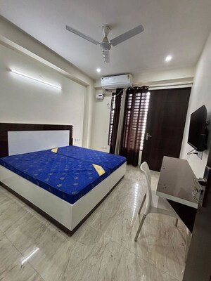 Bedroom in 2 BHK Builder Floor at Sector 45 – for Rent