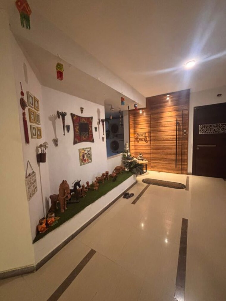 Balcony, oberoi-realty-splendor 2.5 Bedroom 1050 Sq.Ft. Apartment In Andheri East Mumbai 10200784