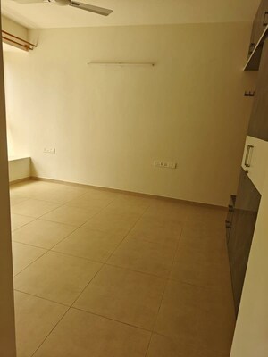 Room in 2 BHK Apartment at Bhartiya Nikoo Homes, Thanisandra Main Road – for Rent