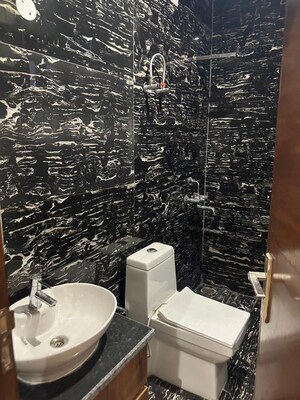 Bathroom in 5 BHK Villa at Metro Spanish Villas, Patiala Road – for Rent