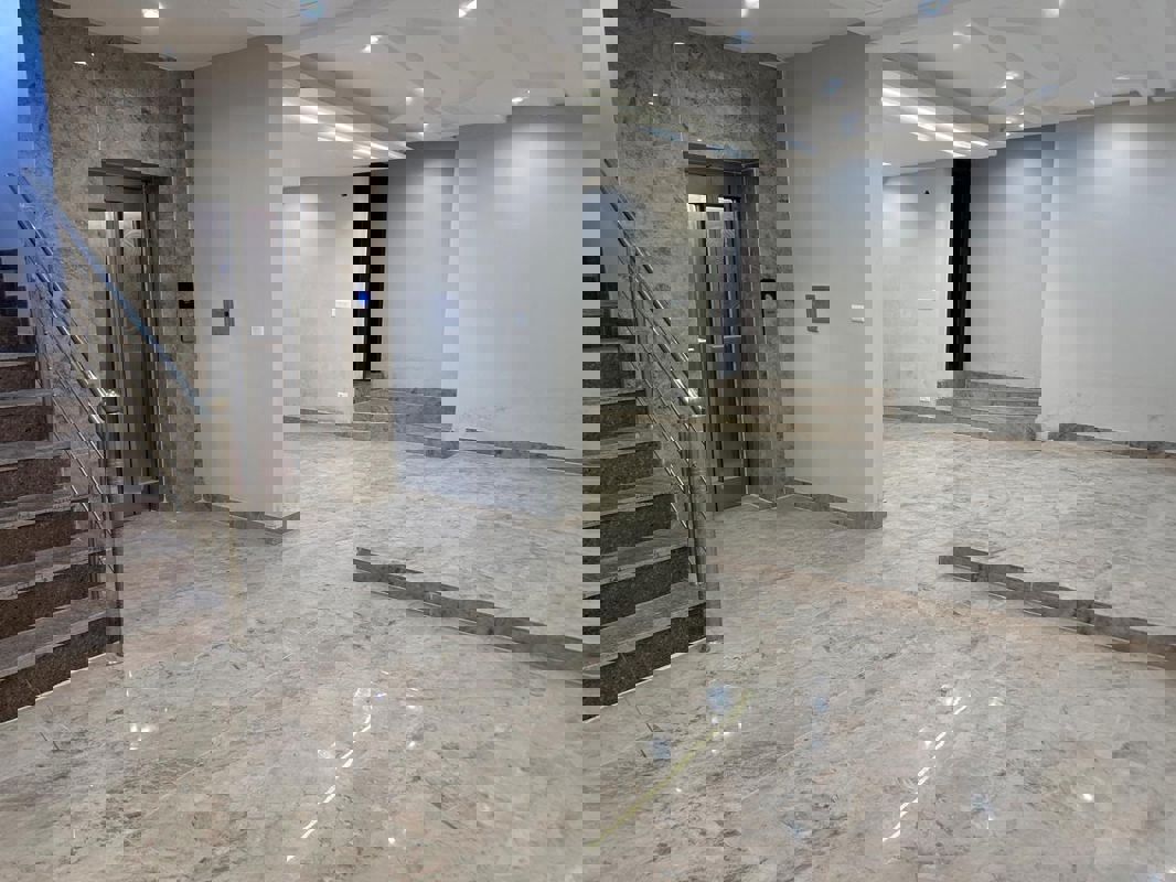 5 BHK + Servant Room,Store Room 3500 Sq.Ft. Villa in Metro Spanish Villas