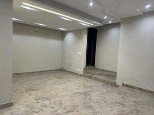 Room in 5 BHK Villa at Metro Spanish Villas, Patiala Road – for Rent