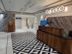 Bedroom in 4 BHK Apartment at Bandra East – for Rent