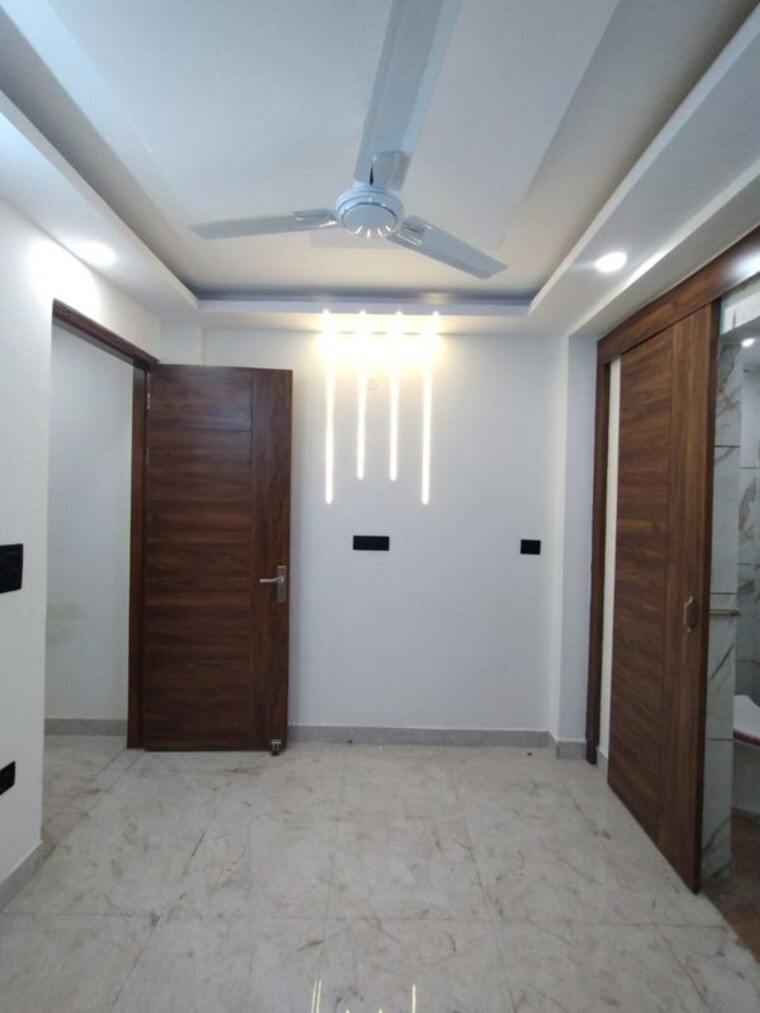 Room, govindpuri 3 Bedroom 950 Sq.Ft. Builder Floor In Govindpuri Delhi 10200846