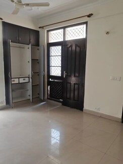 3 BHK Apartment For Sale in Gaur City 2 - 12th Avenue
