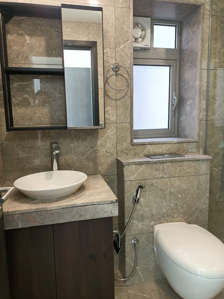 Bathroom, oberoi-realty-esquire 3 Bedroom 1366 Sq.Ft. Apartment In Goregaon East Mumbai 10200861