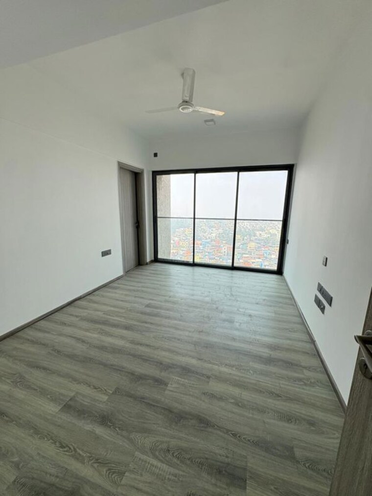 Room, khar west 4 Bedroom 2200 Sq.Ft. Apartment In Khar West Mumbai 10200871