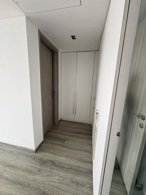 4 BHK Apartment For Sale in Khar West