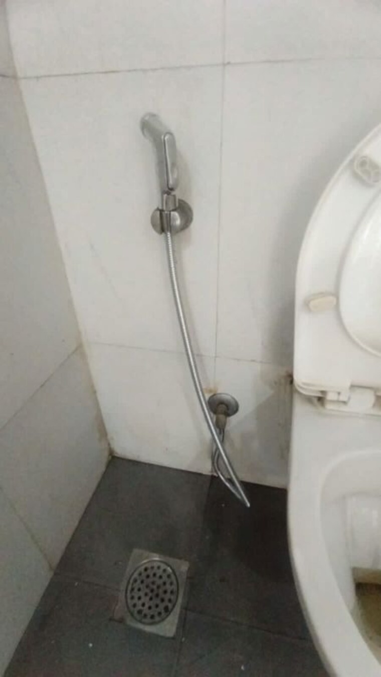 Bathroom, lodha-palava-exotica 2 Bedroom 969 Sq.Ft. Apartment In Dombivli East Thane 10200877