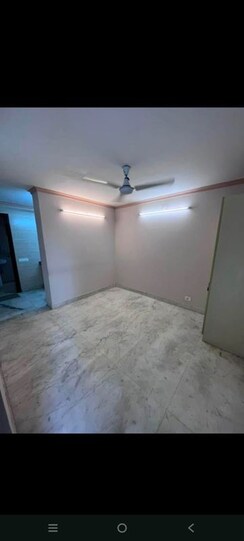 2 BHK + Pooja Room Builder Floor For Rent in Govindpuri