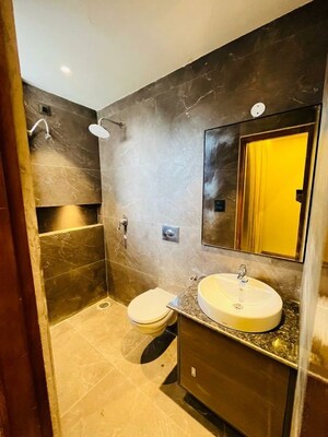 Furnished Amenities in 3 BHK Apartment at Sector 125 – for Sale