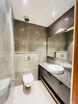 Team Area in 3 BHK Apartment at Sector 125 – for Sale