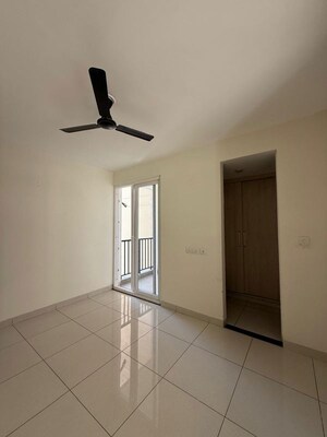 Room in 3 BHK Apartment at Highland Park Chandigarh, Bhabat – for Rent