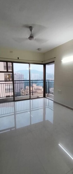 2 BHK Apartment For Rent in K Raheja Corp Maple Leaf, Powai