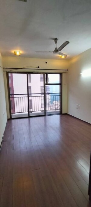 Room in 2 BHK Apartment at K Raheja Corp Maple Leaf, Powai – for Rent