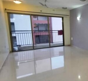 Room in 2 BHK Apartment at K Raheja Corp Maple Leaf, Powai – for Rent