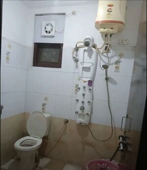 Bathroom in 2 BHK Apartment at Hazratganj – for Rent