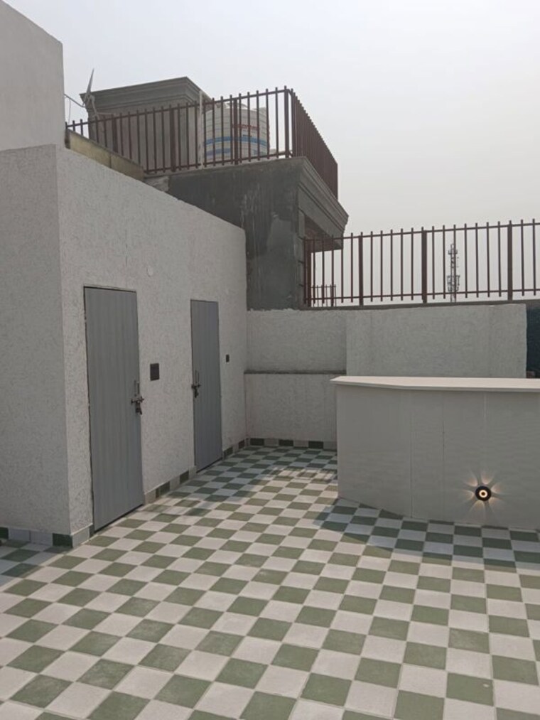 Exterior View, dlf phase i 3 Bedroom 1600 Sq.Ft. Builder Floor In Dlf Phase I Gurgaon 10200886